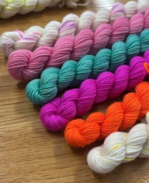 pack minis srt yarn - merino crocheteria
