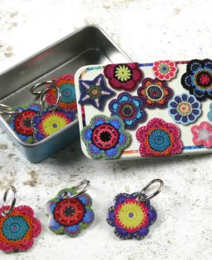 cajita con marcadores de punto de flores grannies emma ball