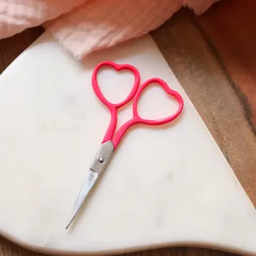 tijeras forma de corazón