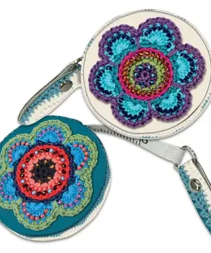 cinta métrica flor crochet emma ball